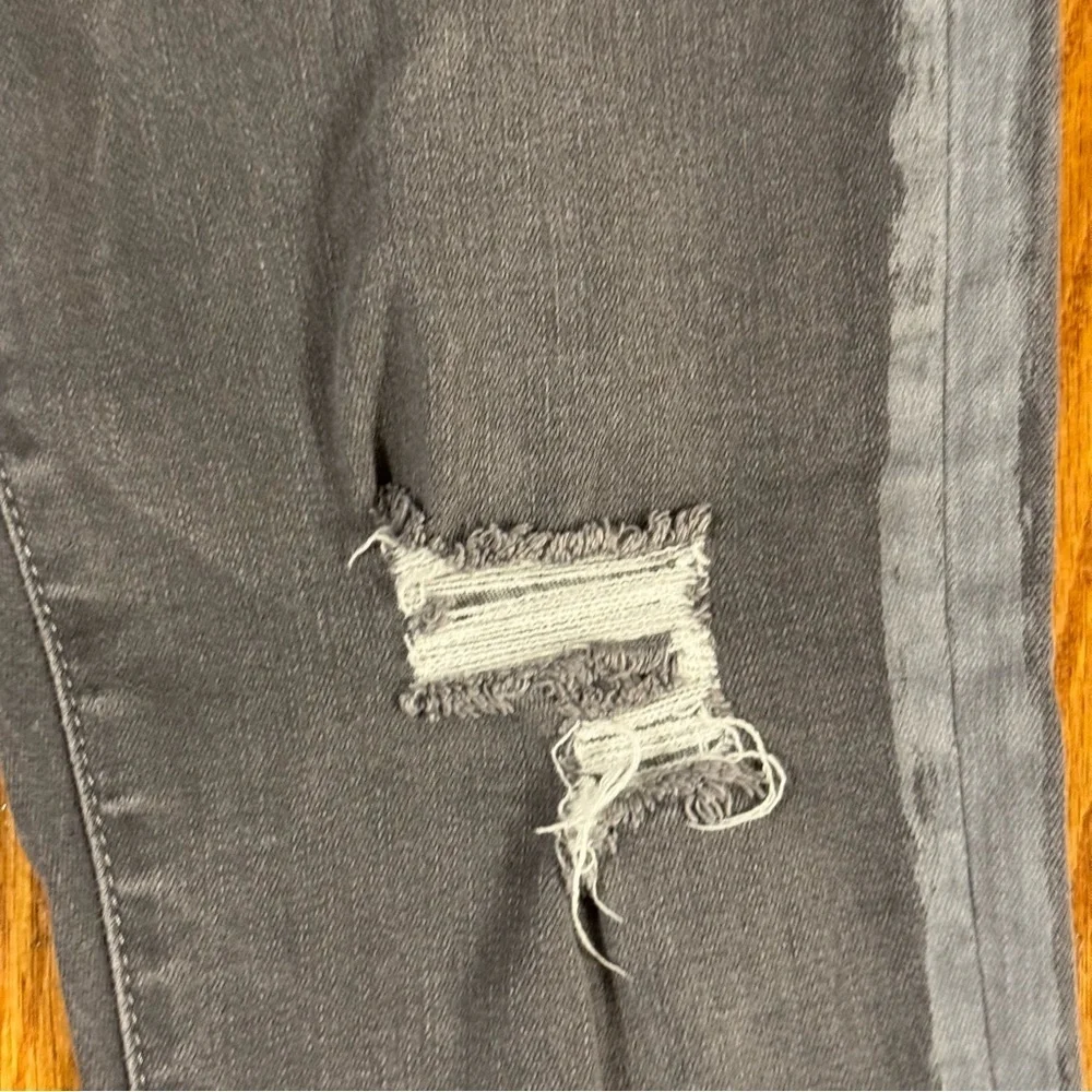 Stonefield Gray Distressed Women's Jeans 27x27